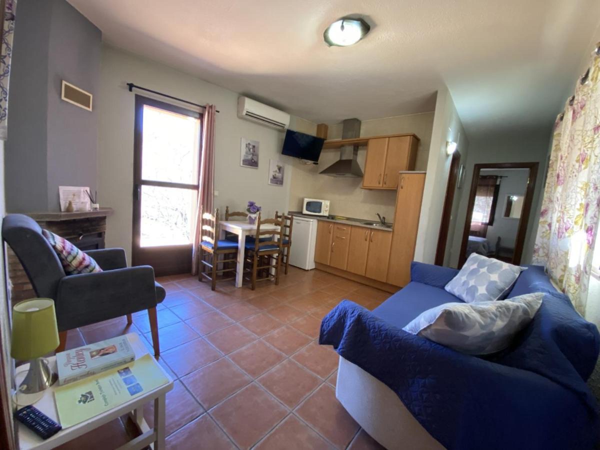 Apartamentos Rurales El Solitario Banos De Montemayor Bagian luar foto