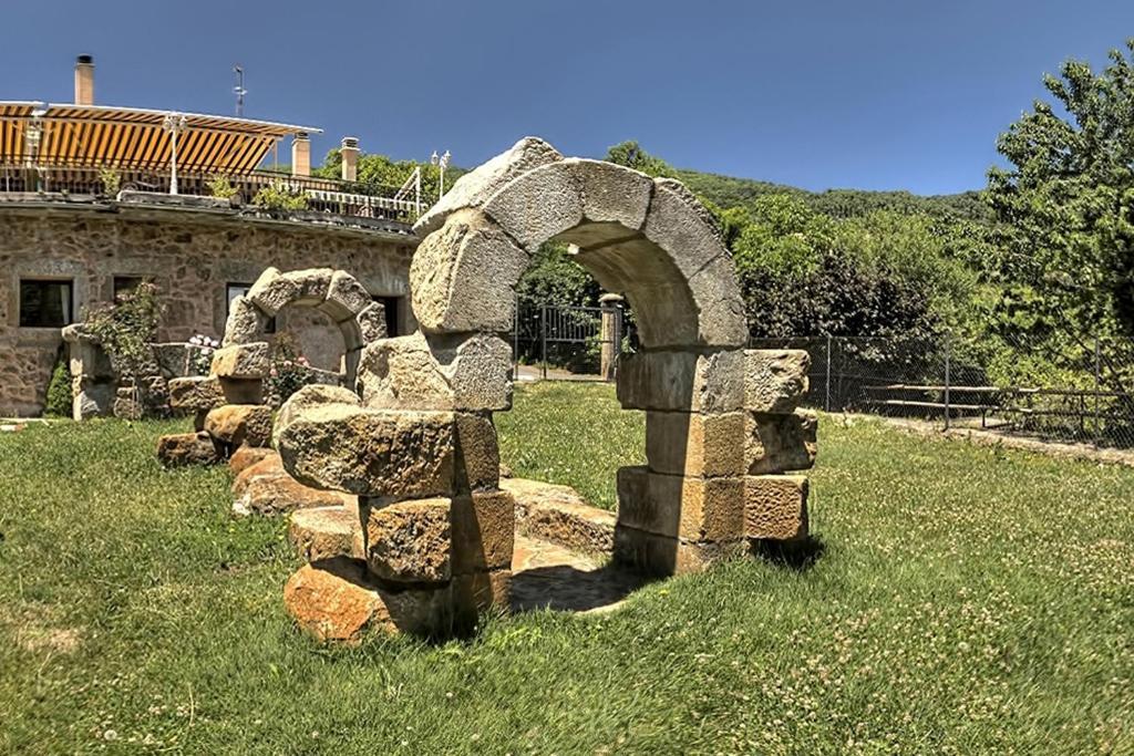 Apartamentos Rurales El Solitario Banos De Montemayor Bagian luar foto
