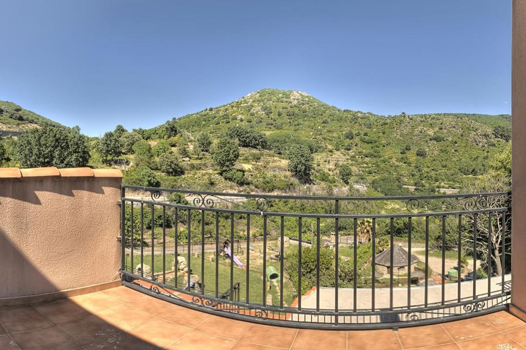 Apartamentos Rurales El Solitario Banos De Montemayor Bagian luar foto